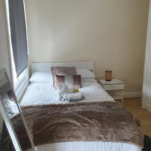  Homestay Cozy Bedroom C
