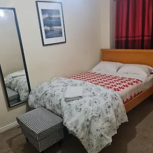  Homestay Curly Curves